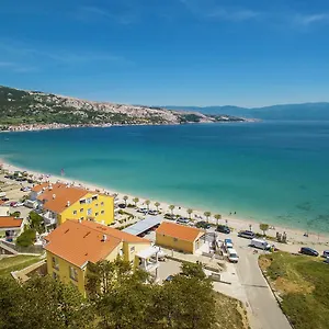 apartments-capic-marin.primorje-gorskikotar.com/